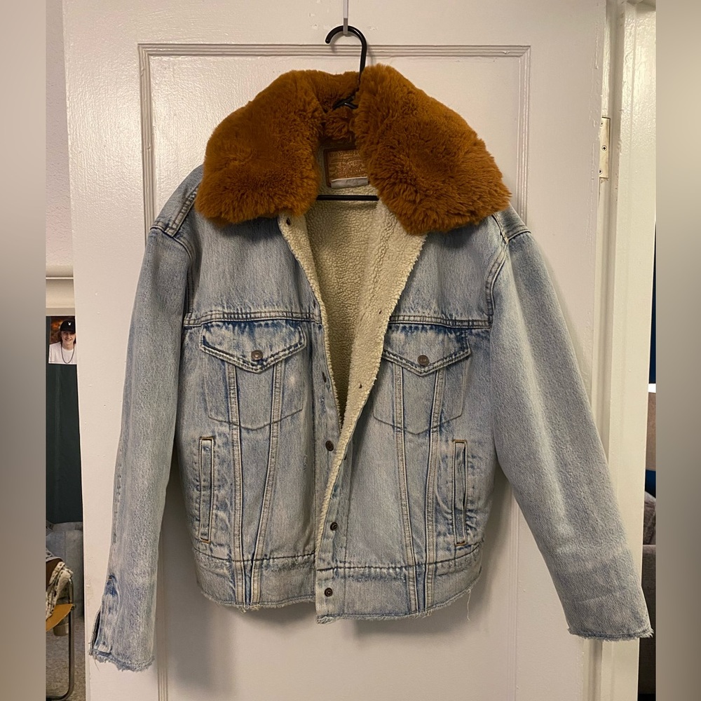 LEVI’S PREMIUM - Vintage denim jacket with shearling